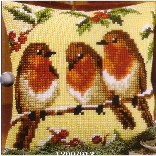 Image 1 of Vervaco Robins Cross Stitch Kit