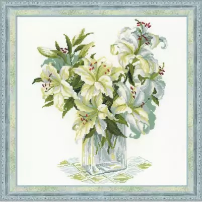 Image 1 of RIOLIS White Lillies Cross Stitch Kit