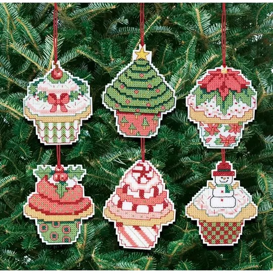 Image 1 of Janlynn Christmas Cupcake Ornaments Cross Stitch Kit