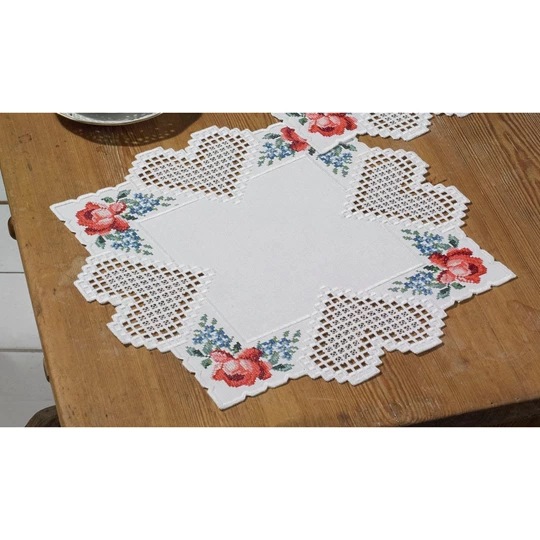 Image 1 of Permin Heart and Rose Tablemat Embroidery Kit