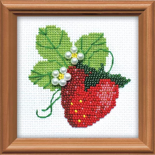 Image 1 of RIOLIS Garden Strawberry Cross Stitch Kit