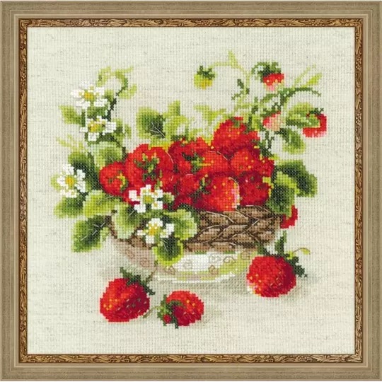 Image 1 of RIOLIS Garden Strawberry Cross Stitch Kit
