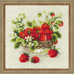 RIOLIS Garden Strawberry Cross Stitch Kit