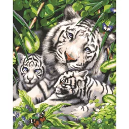 White Tiger and Cubs