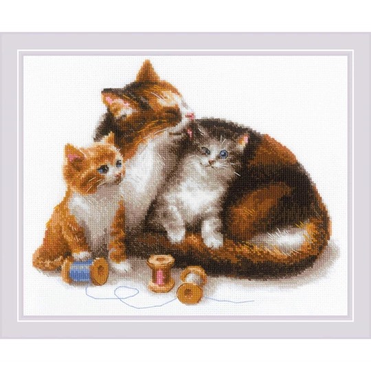 Image 1 of RIOLIS Cat with Kittens Cross Stitch