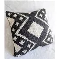Image of Lion Brand Yarn Sella Pillow Pattern