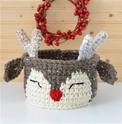 Lion Brand Yarn Reindeer Basket Pattern