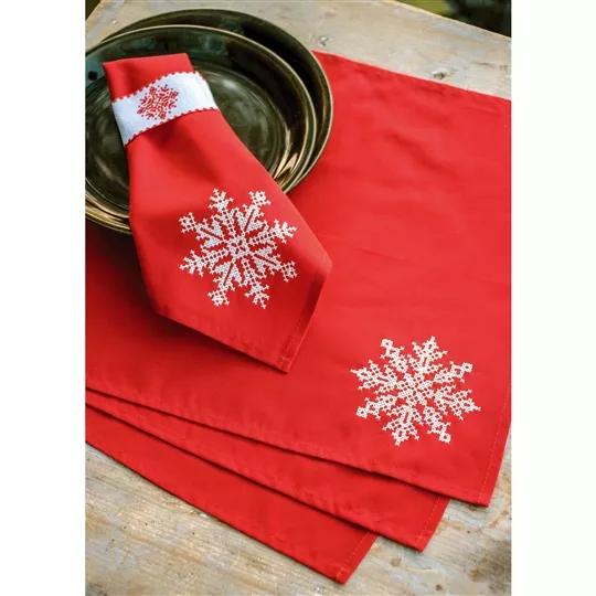 Vervaco Napkin and Napkin Rings Set of 4 Christmas Cross Stitch Kit