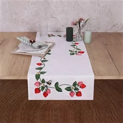 Trimits Strawberry Fields Runner Embroidery Kit