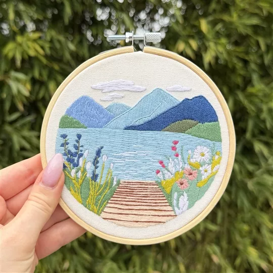 Milpoint Blooming Blue Lake Embroidery Kit