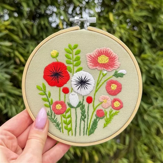 Milpoint Wildflower Bouquet Embroidery Kit