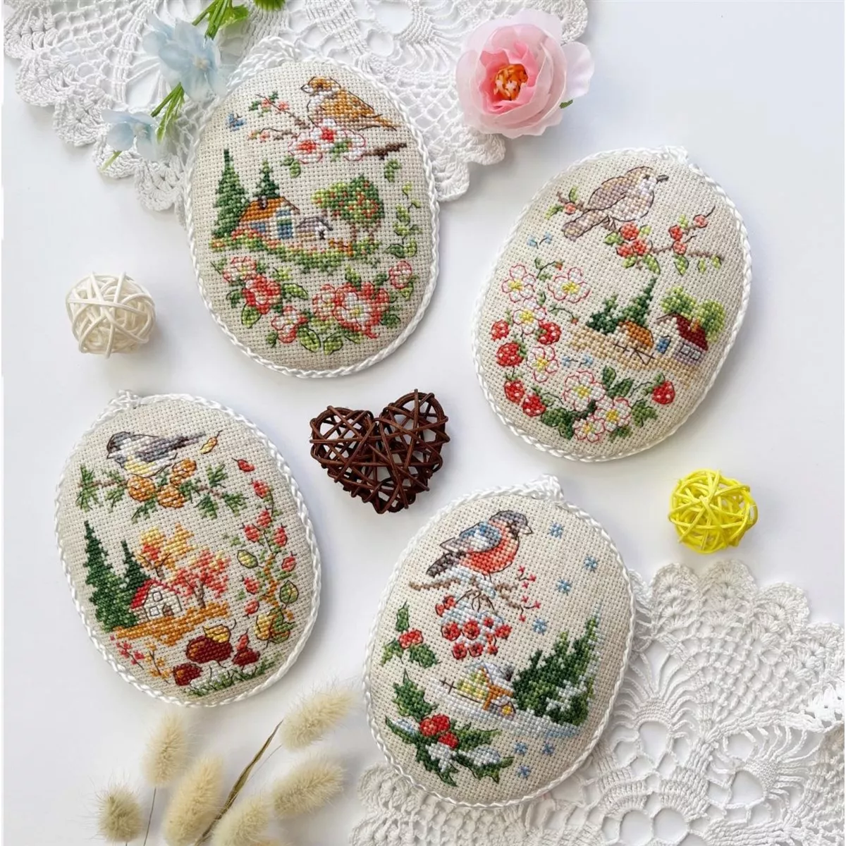 VDV Four Seasons Birds Cross Stitch Kit — image 2