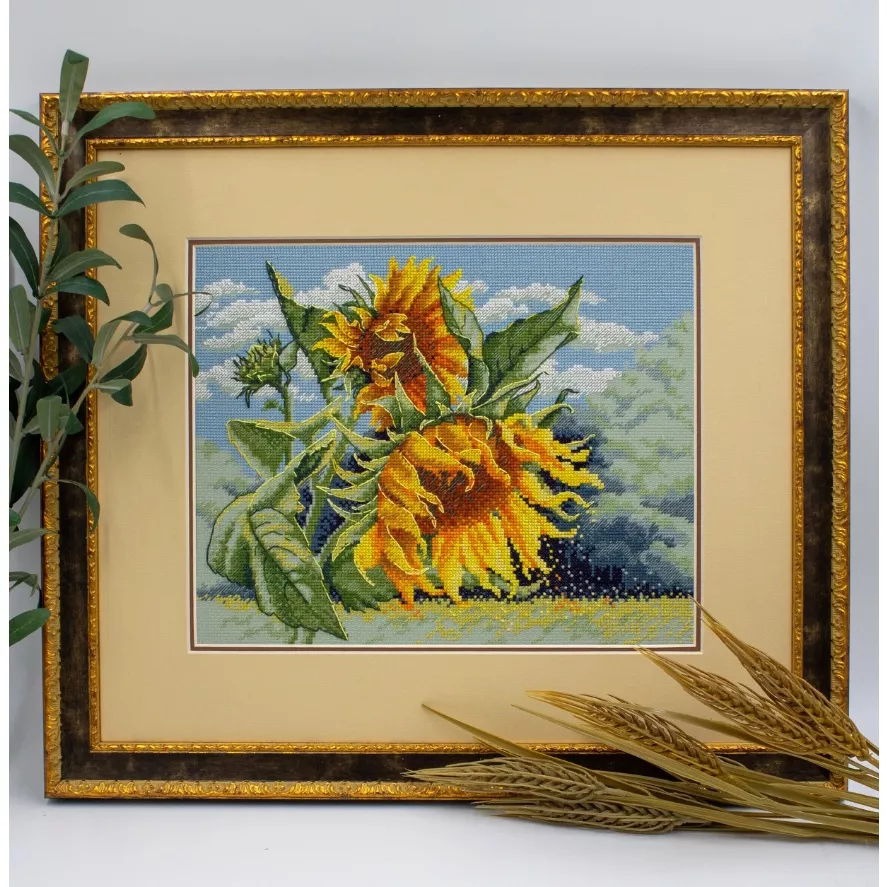 Aine Sunflowers in the Wind Cross Stitch Kit — image 2