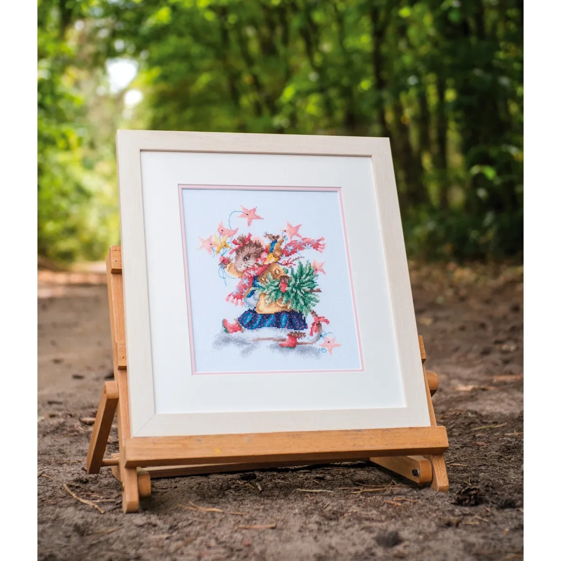 Lanarte Vera's Winter Wish Cross Stitch Kit — image 2